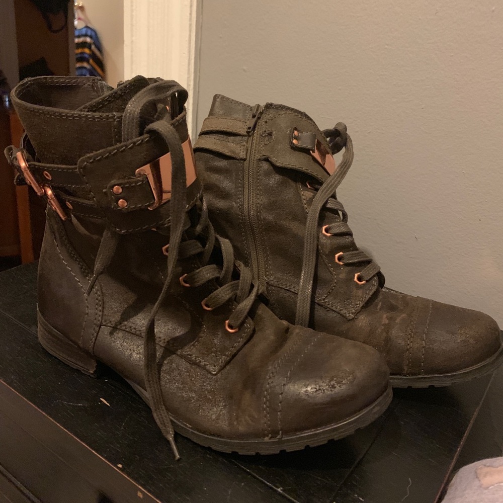 Size 9 Steve Madden combat boots
